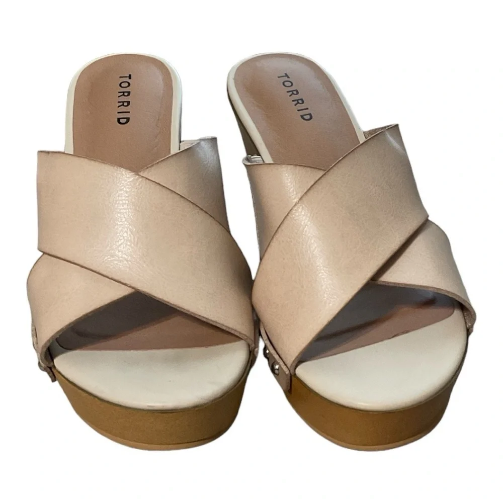 Torrid Bone Platform Wood Wedge Sandal Size 9.5ww NWT